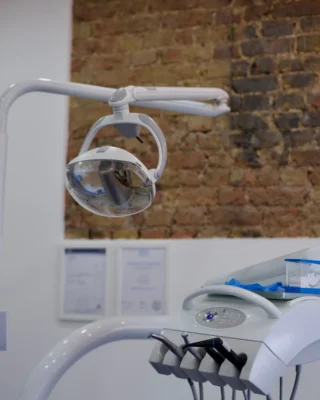 Dentisti Romani Londra Romanian Dentist London Stratford 28