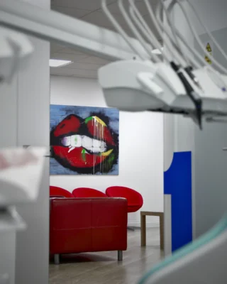 Dentisti Romani Londra Romanian Dentist London Stratford 8