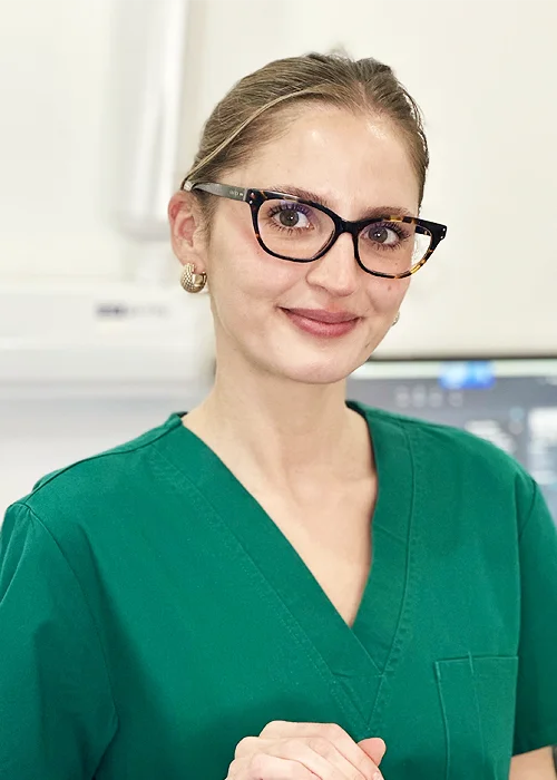 Dentist Roman Londra Stratford Cabinet Stomatologic Romanesc Cu Echipa Medicala